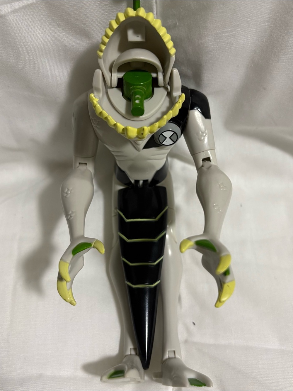 Alien Reptile Action Figure - Grey, Black & Yellow Accents.